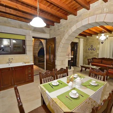 Fotini Traditional